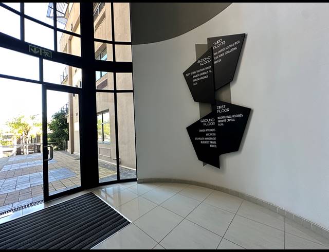 512M² OFFICE TO LET IN SANDHURST